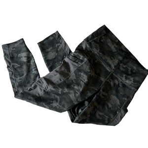 FABLETICS GRAY CAMO DESIGN CROP LEGGINGS WITH MESH SIDE PANELS